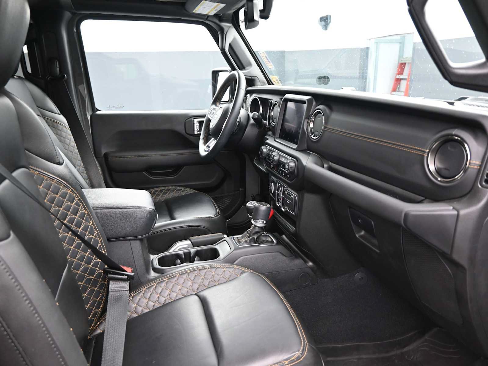 Used 2022 Jeep Gladiator Overland AWD/4WD image 18