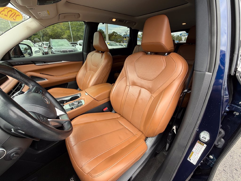 Used 2023 INFINITI QX60 Sensory w/ Vision Package AWD/4WD image 8
