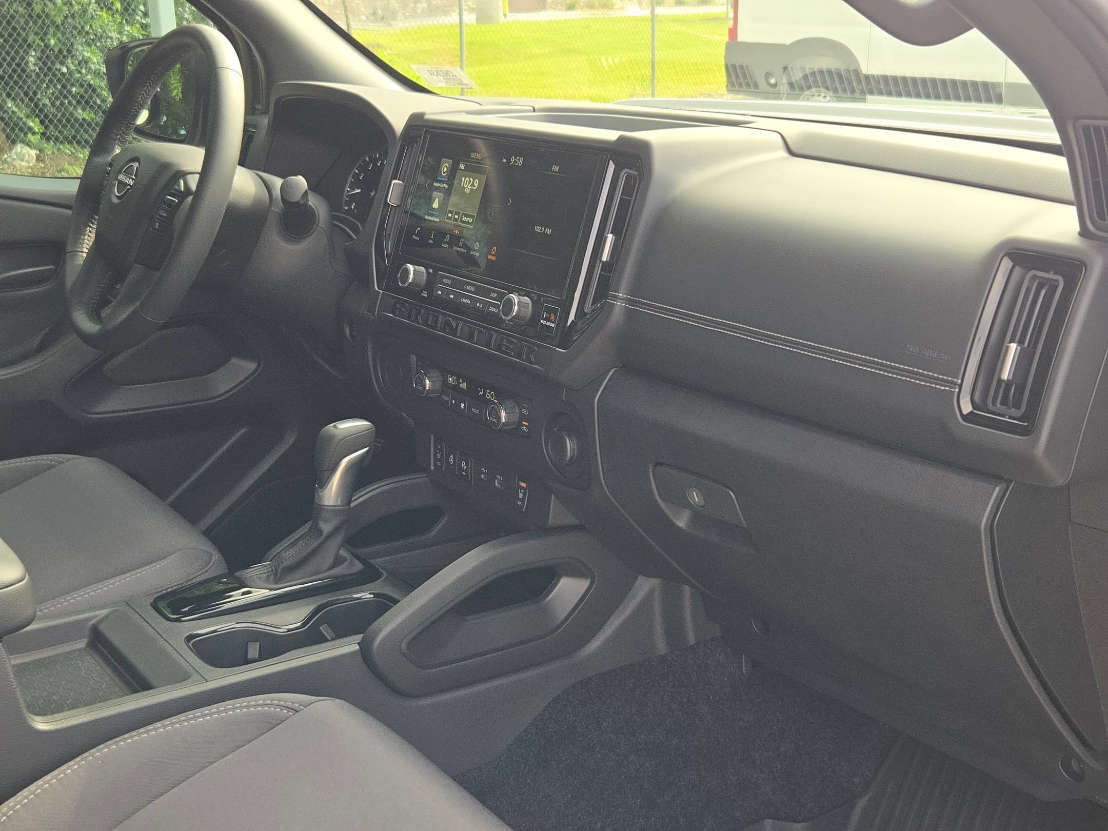 Used 2026 Nissan Frontier SV w/ SV Convenience Package RWD image 28