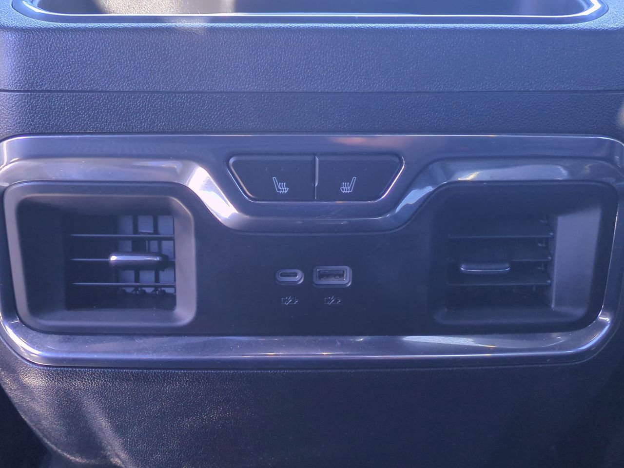 Used 2024 Chevrolet Silverado 2500 High Country w/ High Country Premium Package image 30