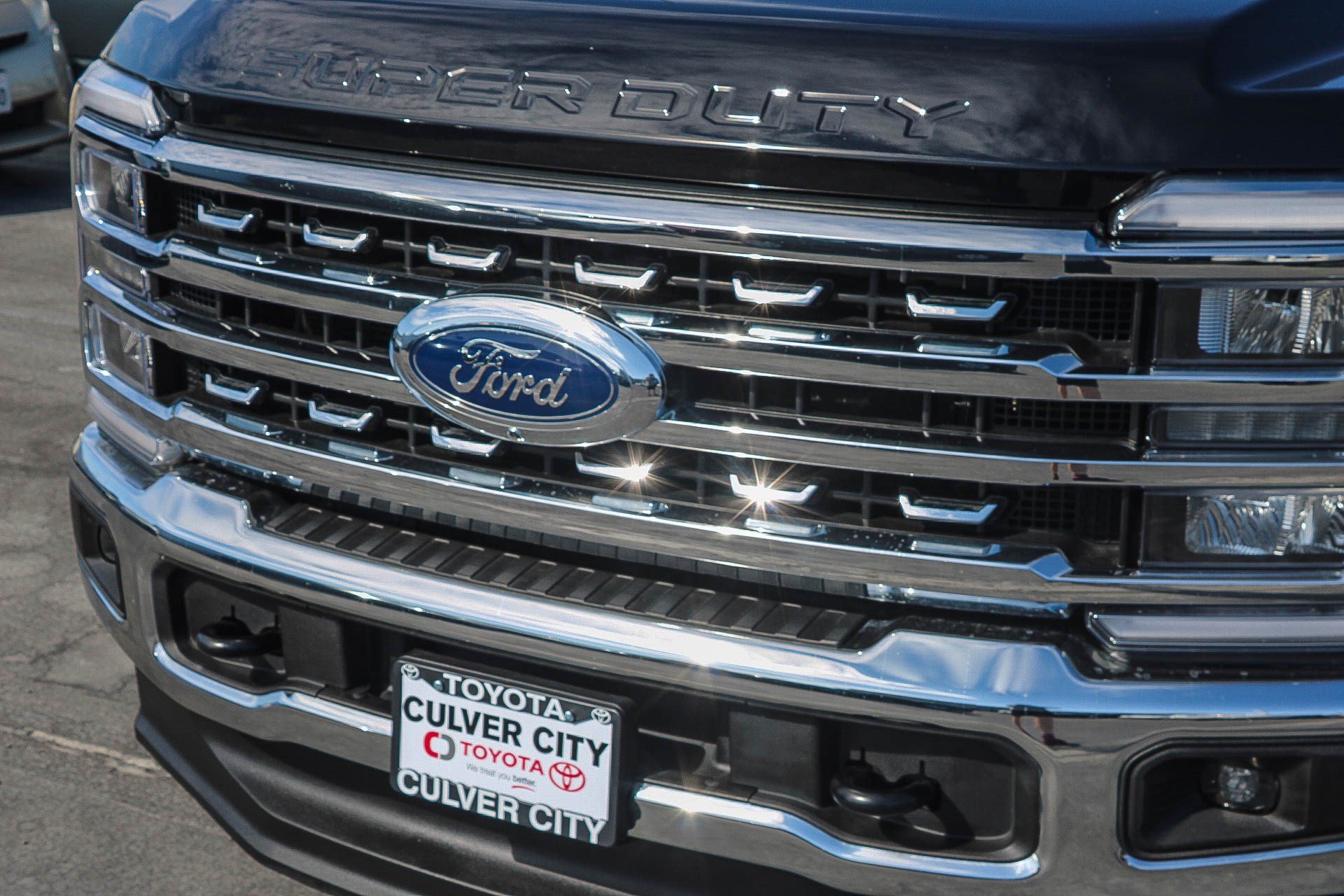 Used 2025 Ford F250 Lariat AWD/4WD image 6