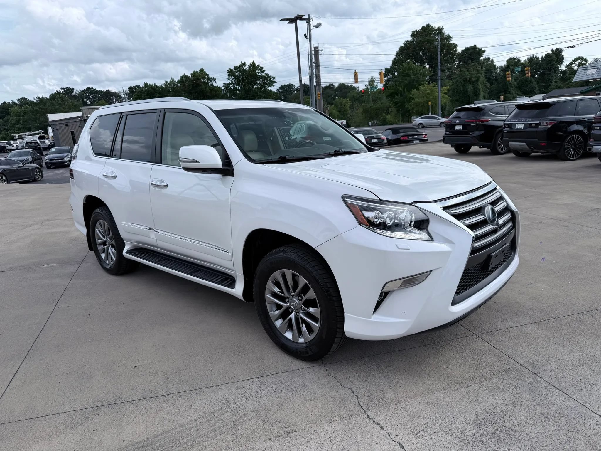 Used 2017 Lexus GX 460 Luxury AWD/4WD image 53