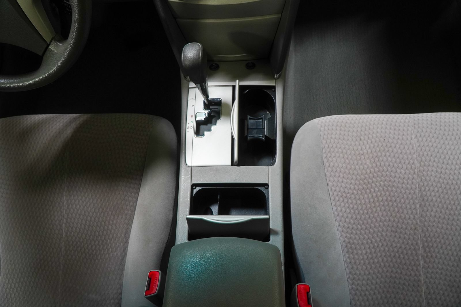Used 2011 Toyota Camry LE FWD image 30