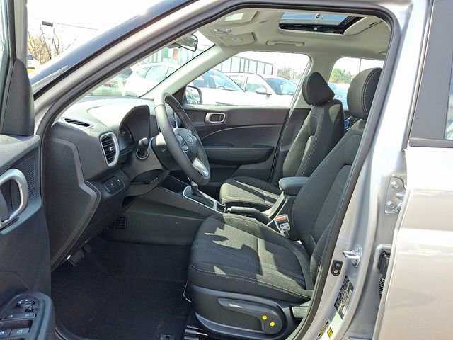 New 2026 Hyundai Venue SEL FWD image 5