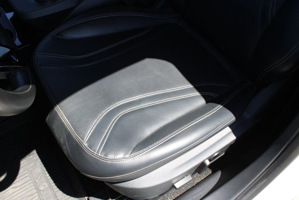 Used 2022 Ford Mustang Mach-E Premium AWD/4WD image 17