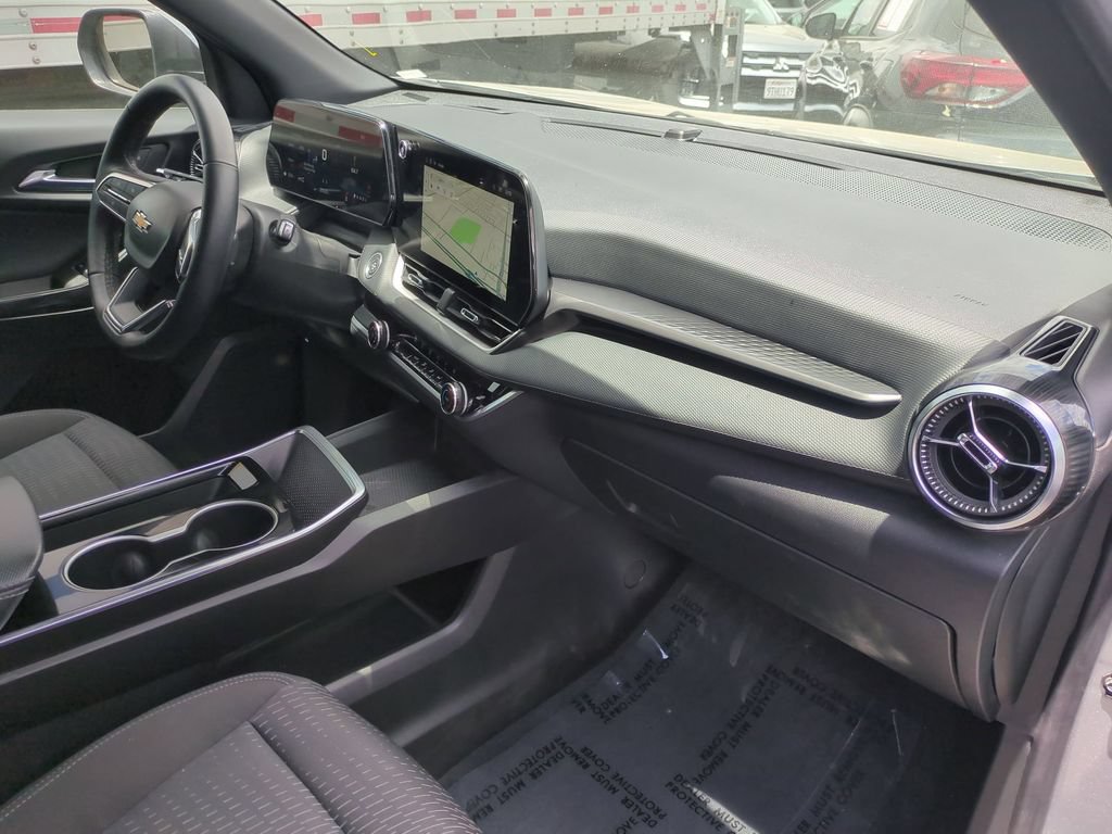Used 2025 Chevrolet Equinox LT AWD/4WD image 29