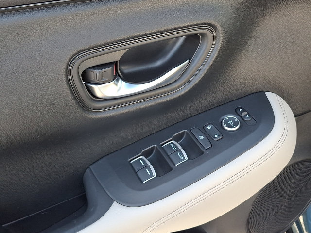 Used 2023 Honda HR-V EX-L image 12