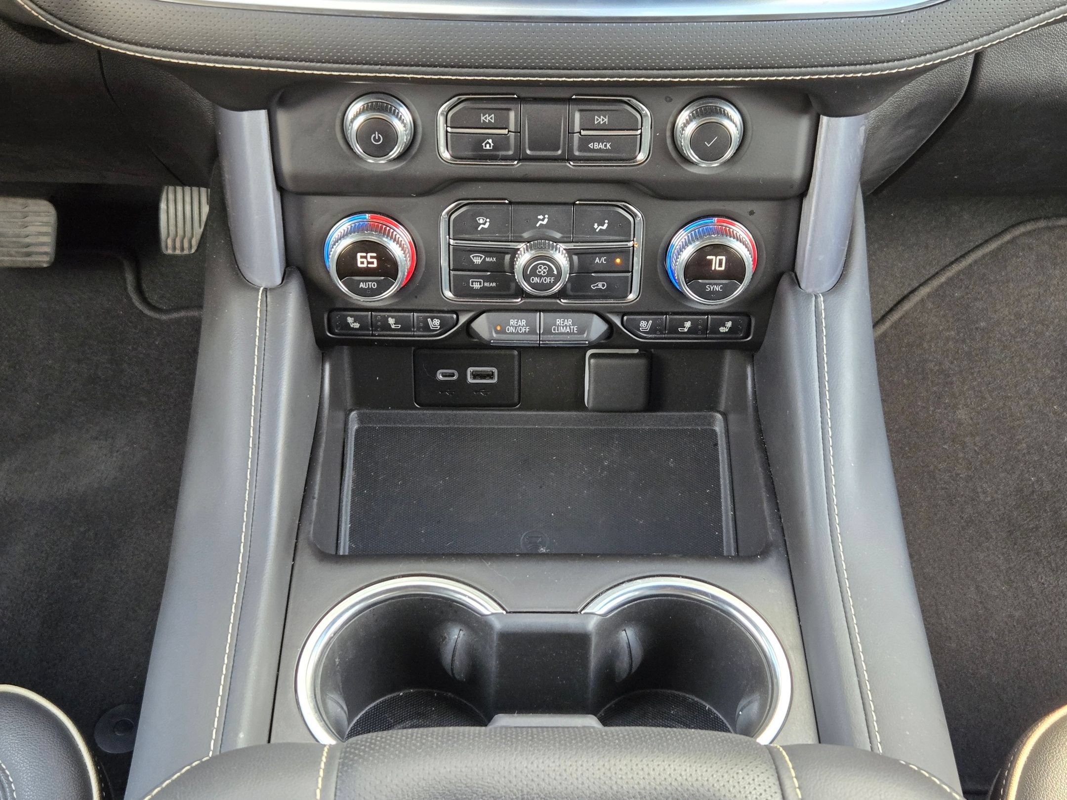 Used 2021 GMC Yukon SLT w/ SLT Luxury Package AWD/4WD image 19