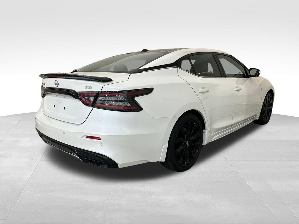 Used 2023 Nissan Maxima SR w/ Sport Mat Group FWD image 5