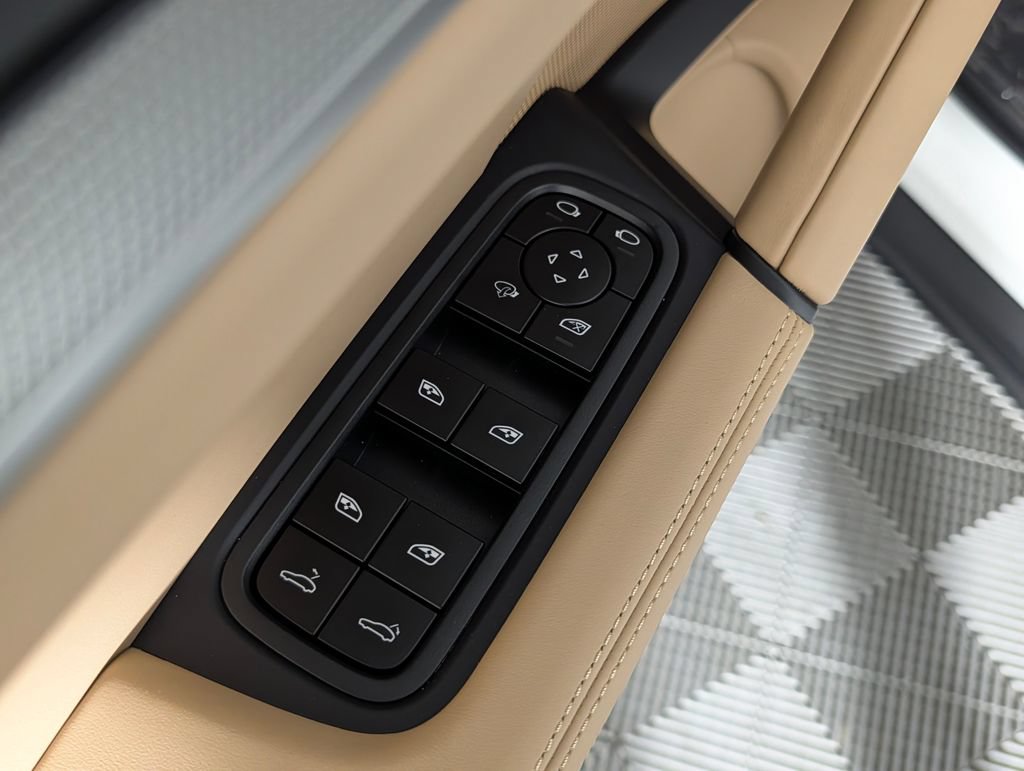 New 2026 Porsche Cayenne AWD/4WD image 27