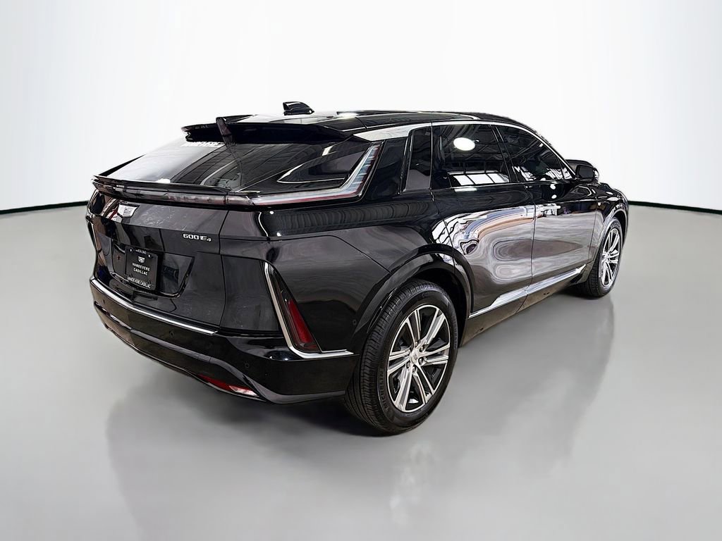 Used 2024 Cadillac Lyriq Luxury image 7