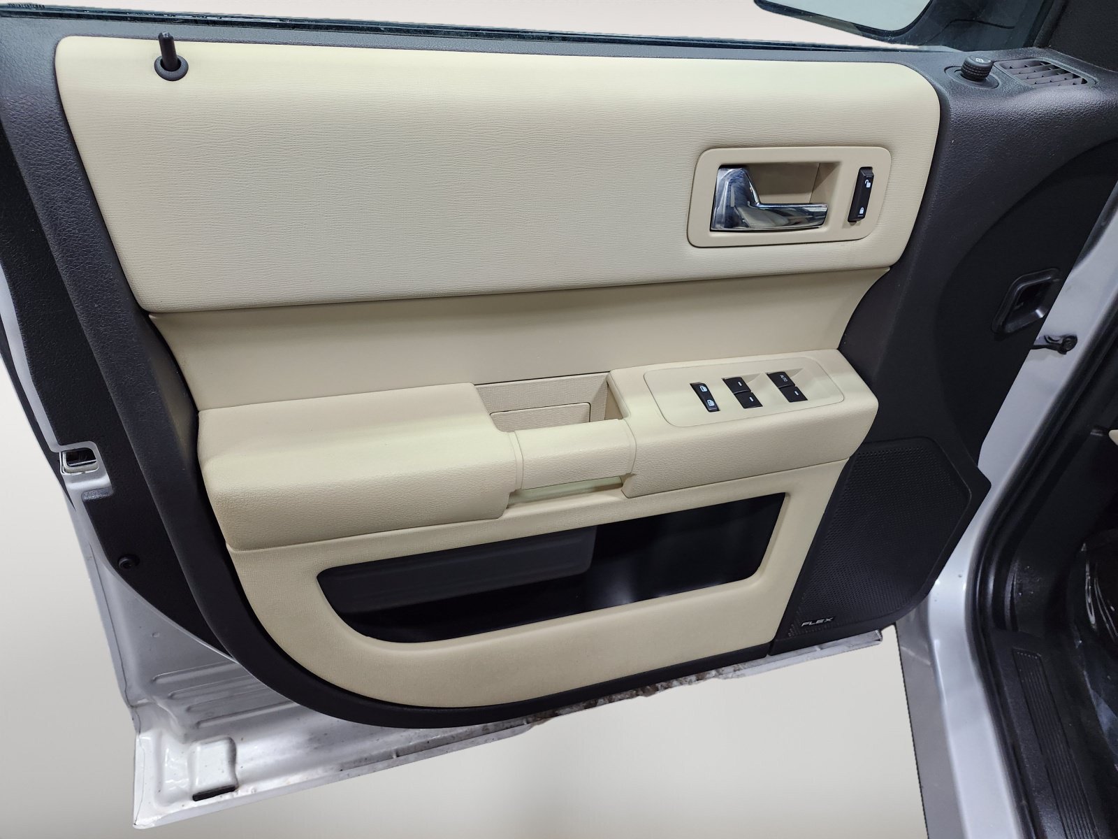 Used 2019 Ford Flex SE FWD image 23
