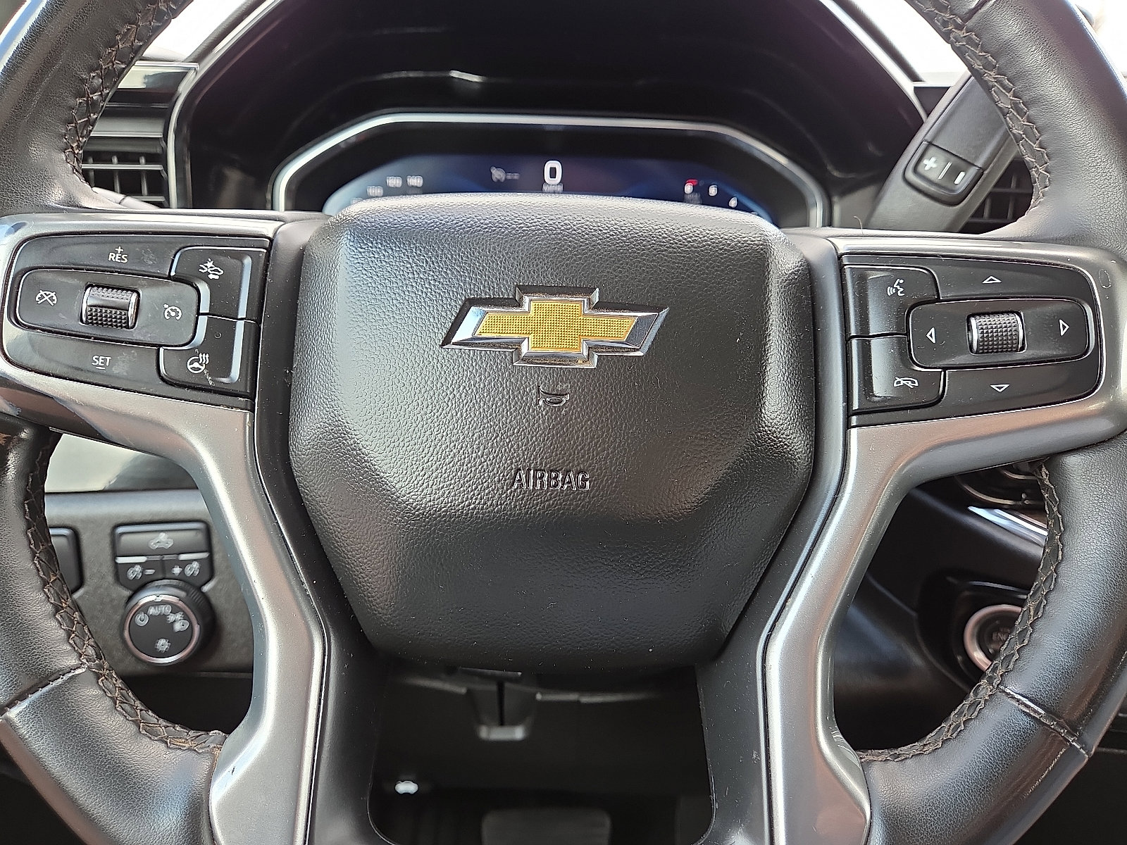 Used 2025 Chevrolet Silverado 1500 LT image 16