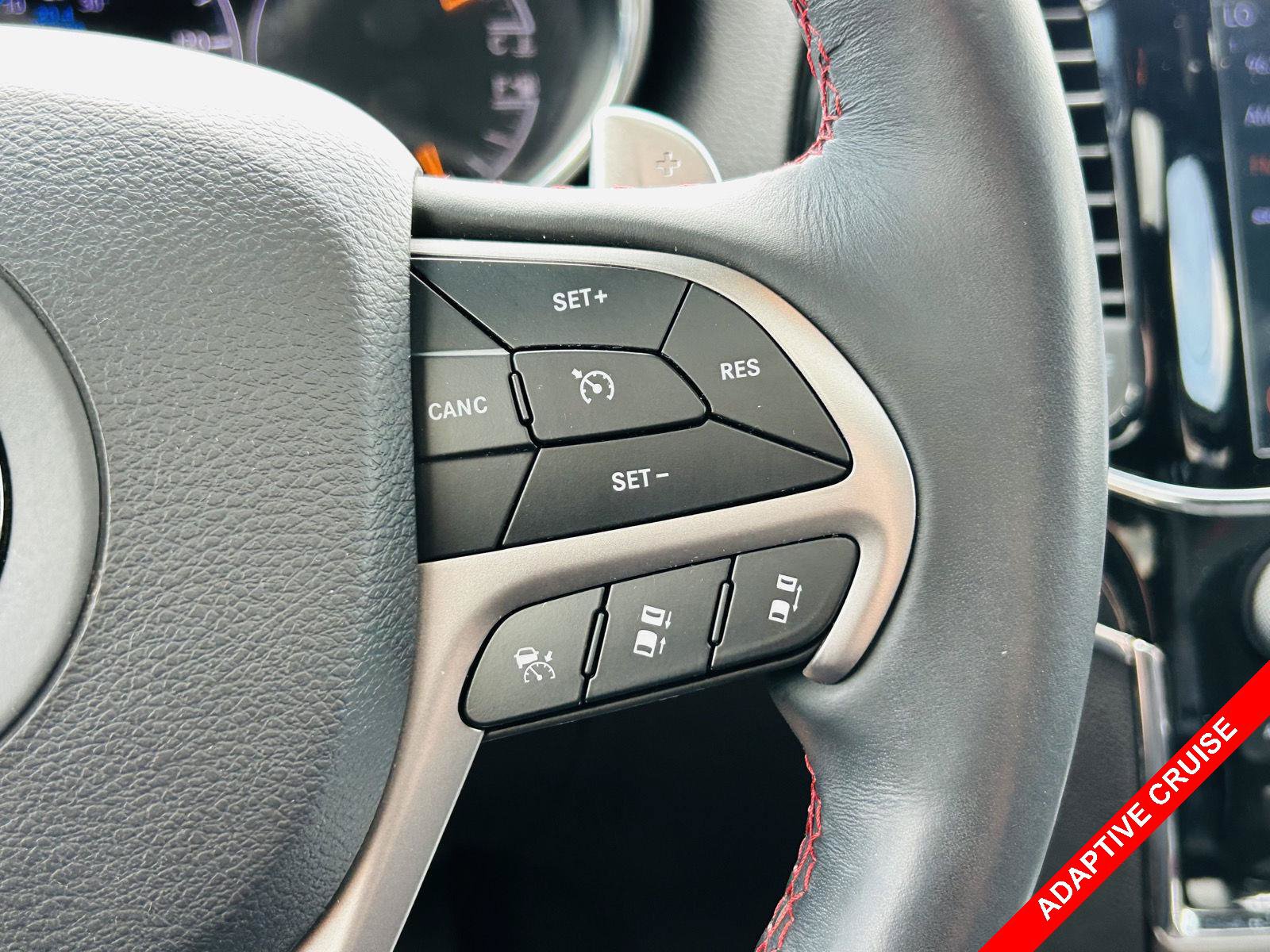 Used 2019 Jeep Grand Cherokee Trailhawk AWD/4WD image 8