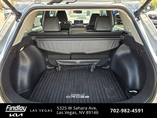 Used 2025 Toyota Corolla Cross XLE w/ Convenience Package FWD image 18