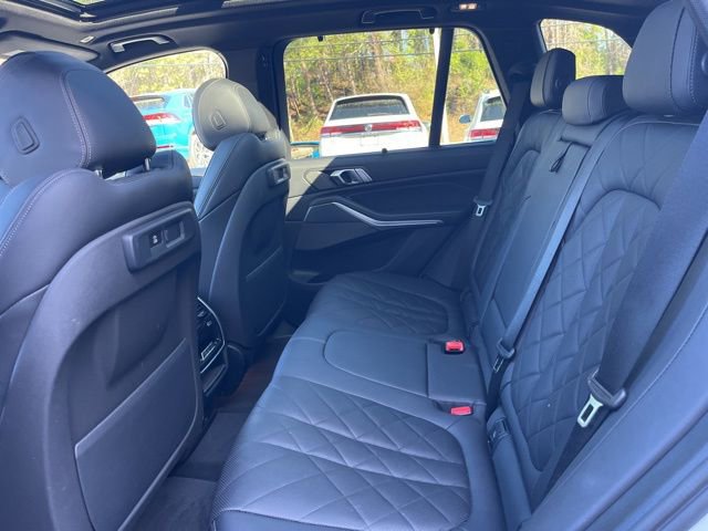 Used 2023 BMW X5 xDrive40i w/ Executive Package AWD/4WD image 13