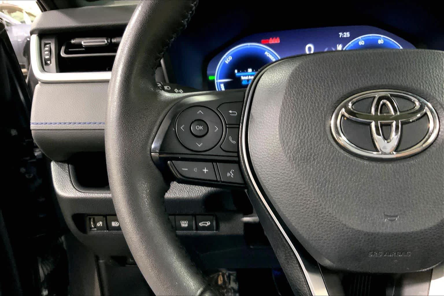 Used 2023 Toyota RAV4 XSE AWD/4WD image 24