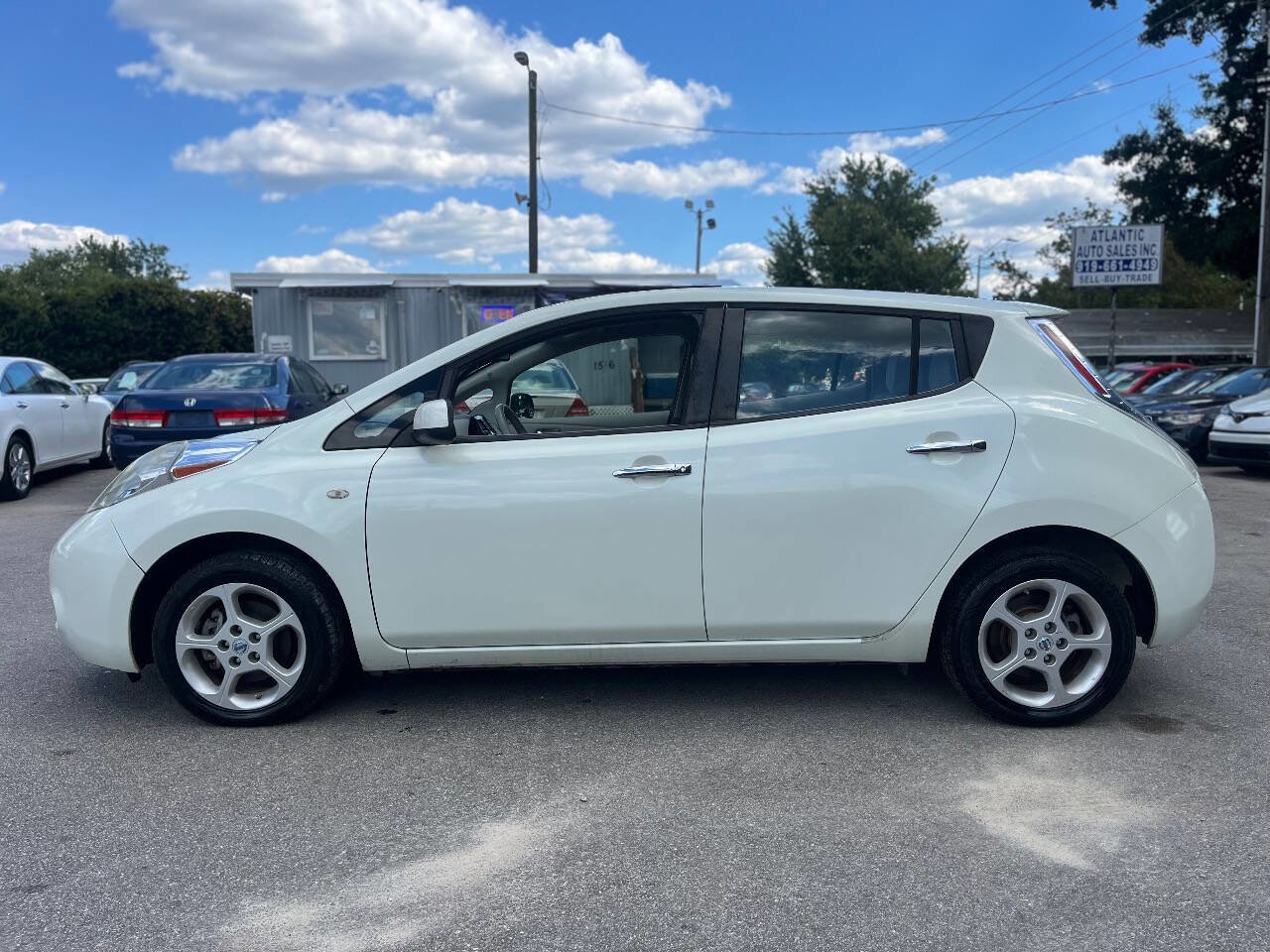 Used 2012 Nissan Leaf SV image 8