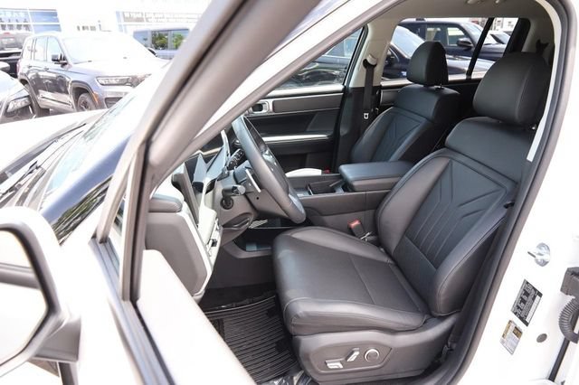 Used 2026 Hyundai Santa Fe SEL AWD/4WD image 9