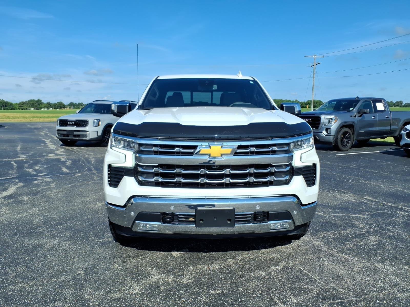 Used 2024 Chevrolet Silverado 1500 LTZ w/ LTZ Convenience Package II AWD/4WD image 8