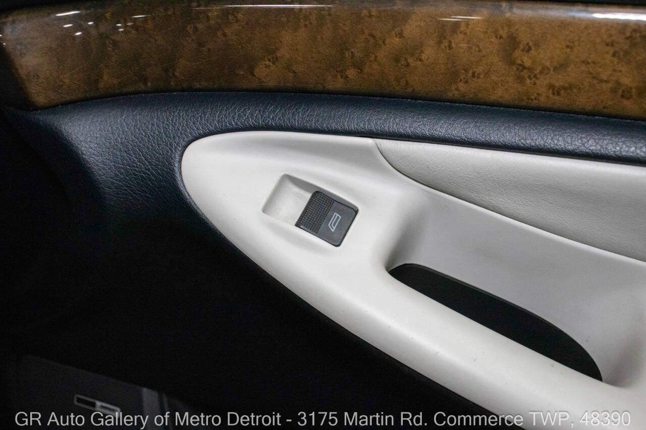 Used 2001 Audi S4 quattro AWD 4dr Turbo Sedan image 37