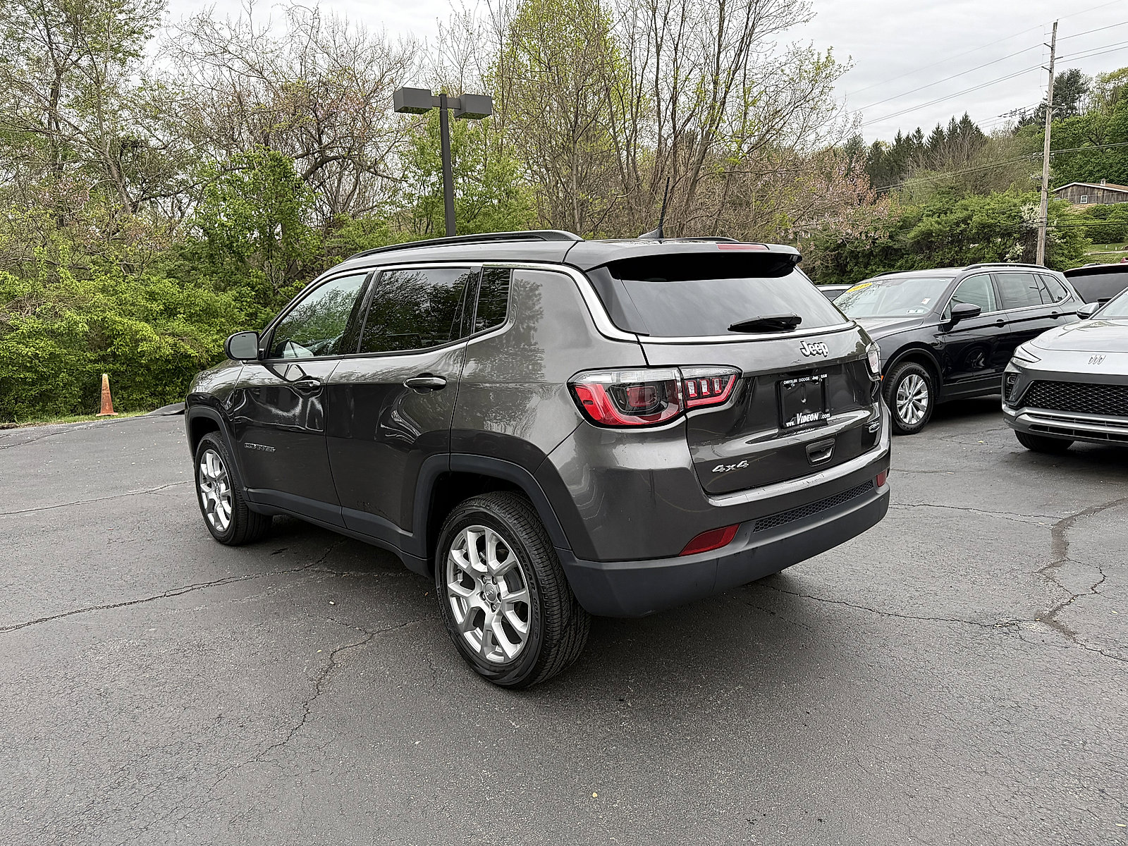 Used 2022 Jeep Compass Latitude AWD/4WD image 4