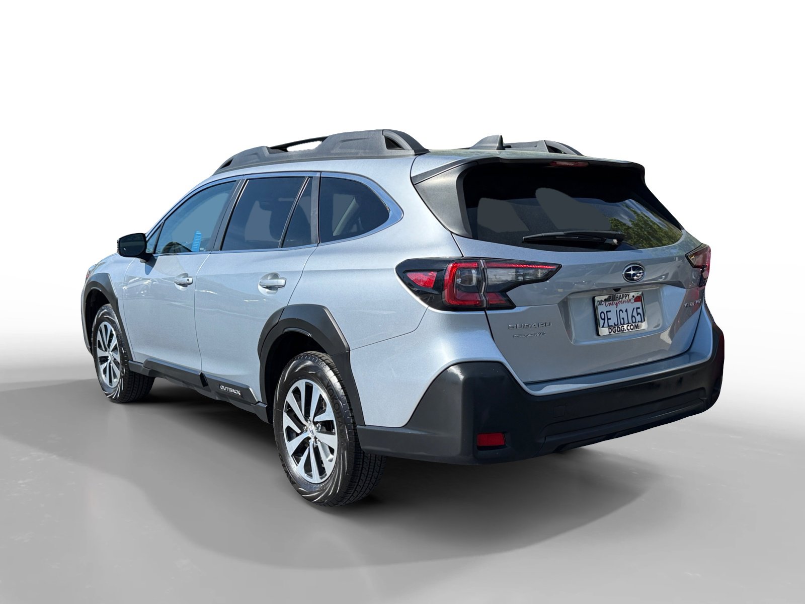 Used 2023 Subaru Outback Premium image 3