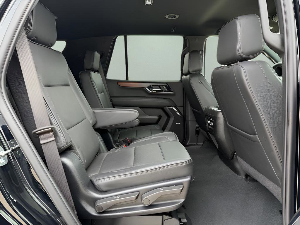 Used 2025 GMC Yukon Denali image 16