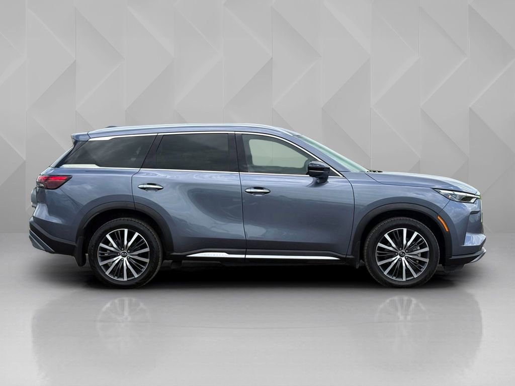 Used 2023 INFINITI QX60 Sensory w/ Vision Package AWD/4WD image 4