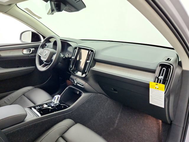 New 2026 Volvo XC40 B5 Plus w/ Protection Package Premier image 17