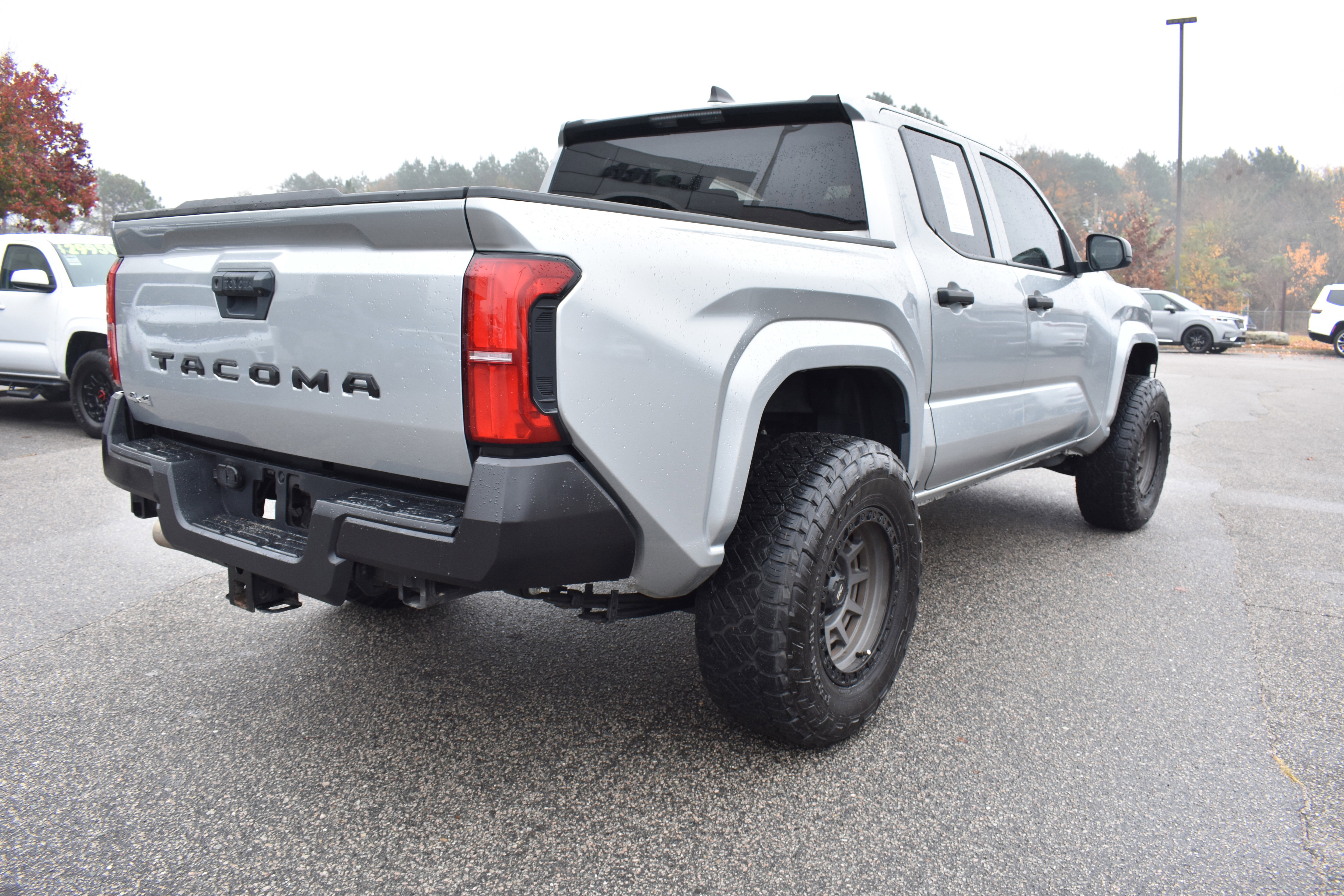 Used 2024 Toyota Tacoma SR image 9