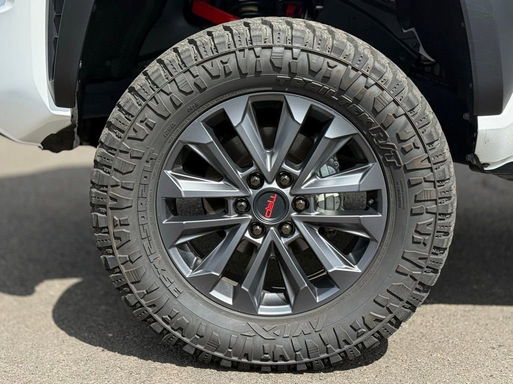 Used 2024 Toyota Tacoma TRD Off-Road image 9