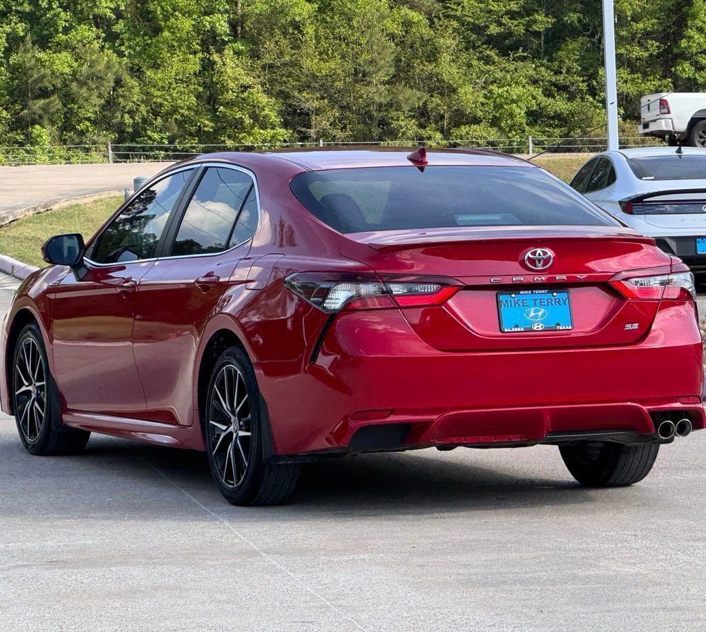 Used 2023 Toyota Camry SE image 12