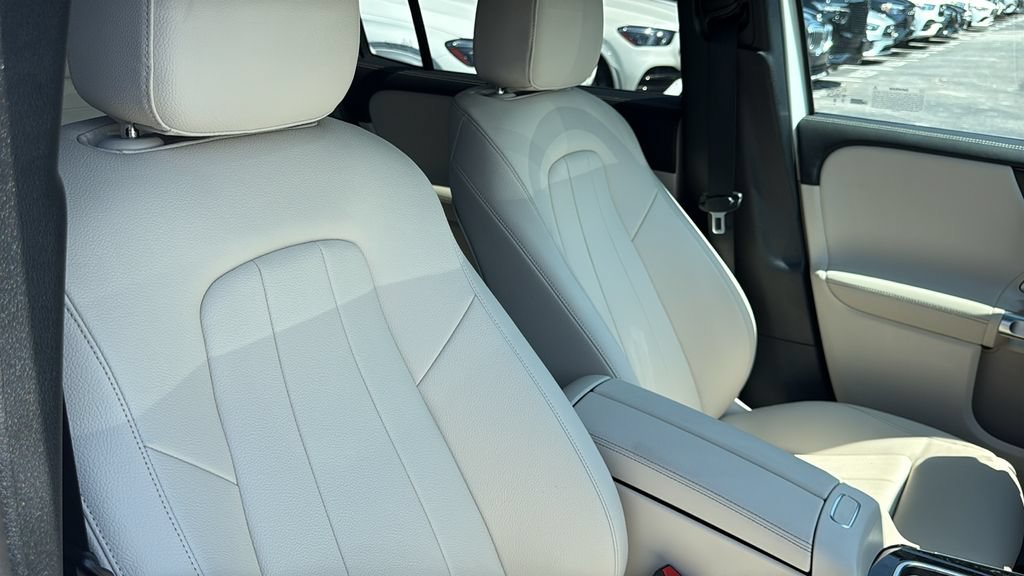 Certified 2026 Mercedes-Benz GLB 250 4MATIC image 11