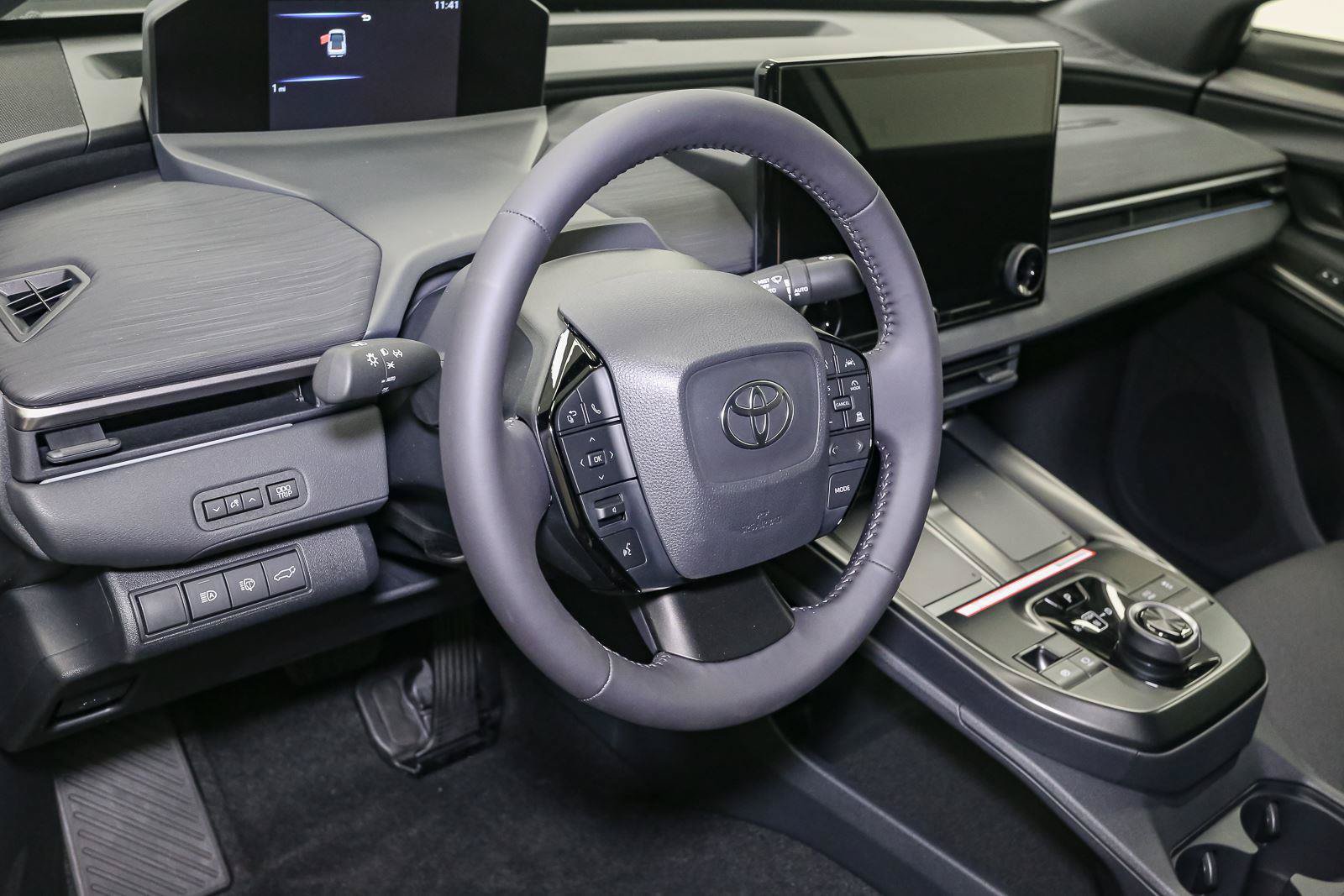New 2026 Toyota C-HR AWD/4WD image 17