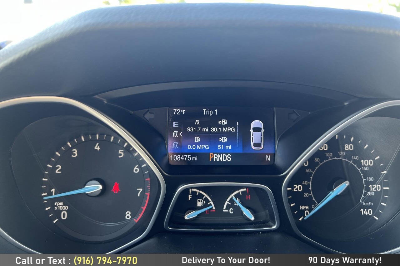 Used 2015 Ford Focus SE w/ SE Sport Package FWD image 20