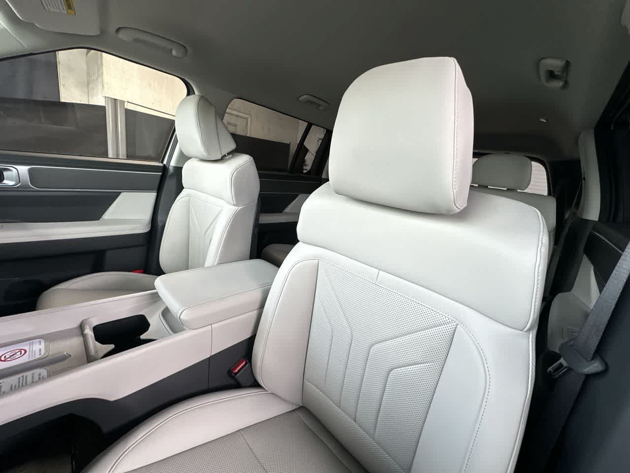 New 2027 Hyundai Santa Fe SEL FWD image 14
