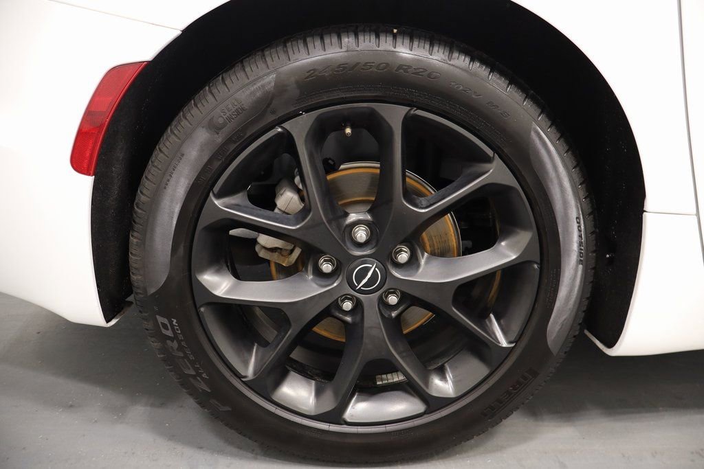 Used 2025 Chrysler Pacifica Limited image 27