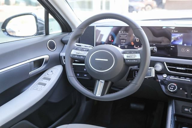New 2026 Hyundai Sonata SEL FWD image 17