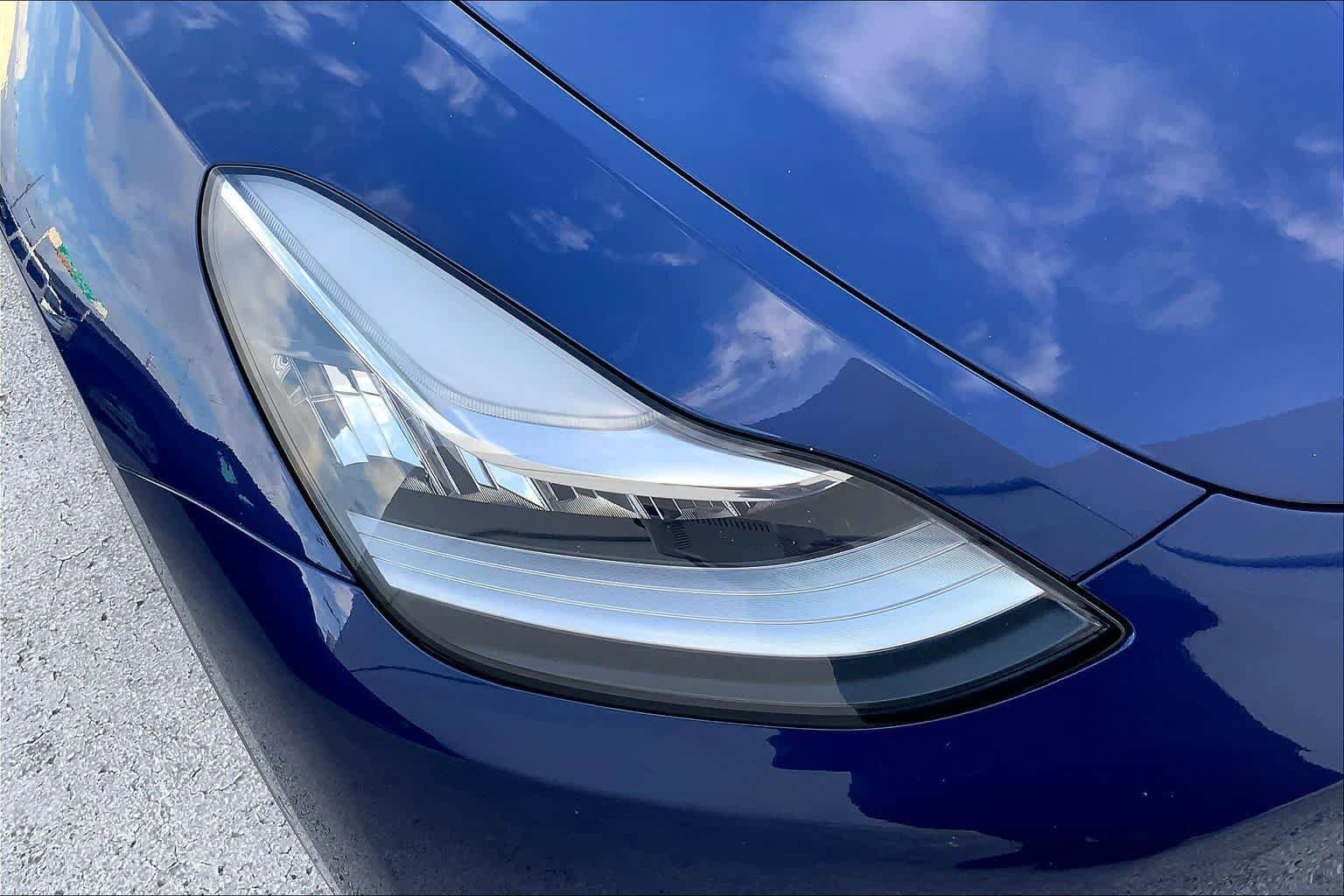 Used 2021 Tesla Model Y Long Range AWD/4WD image 31