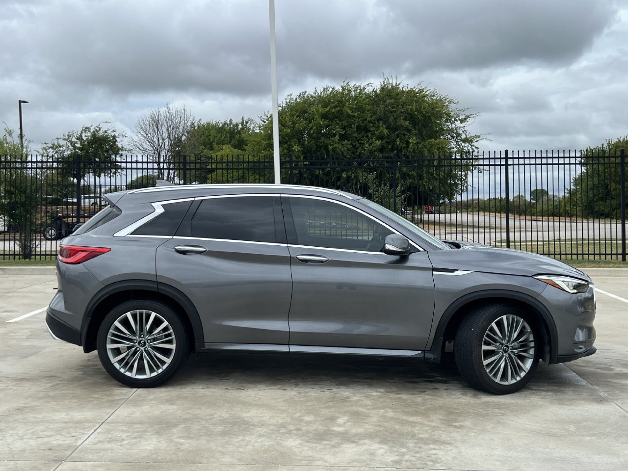 Used 2023 INFINITI QX50 Autograph AWD/4WD image 3