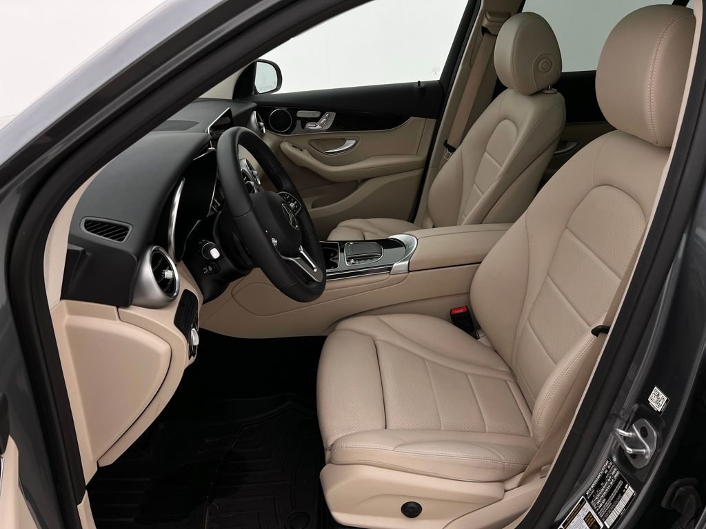 Used 2022 Mercedes-Benz GLC 300 4MATIC image 11
