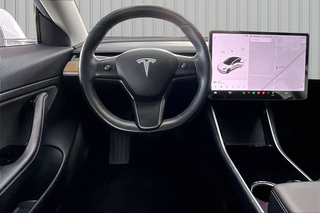 Used 2018 Tesla Model 3 Long Range image 8