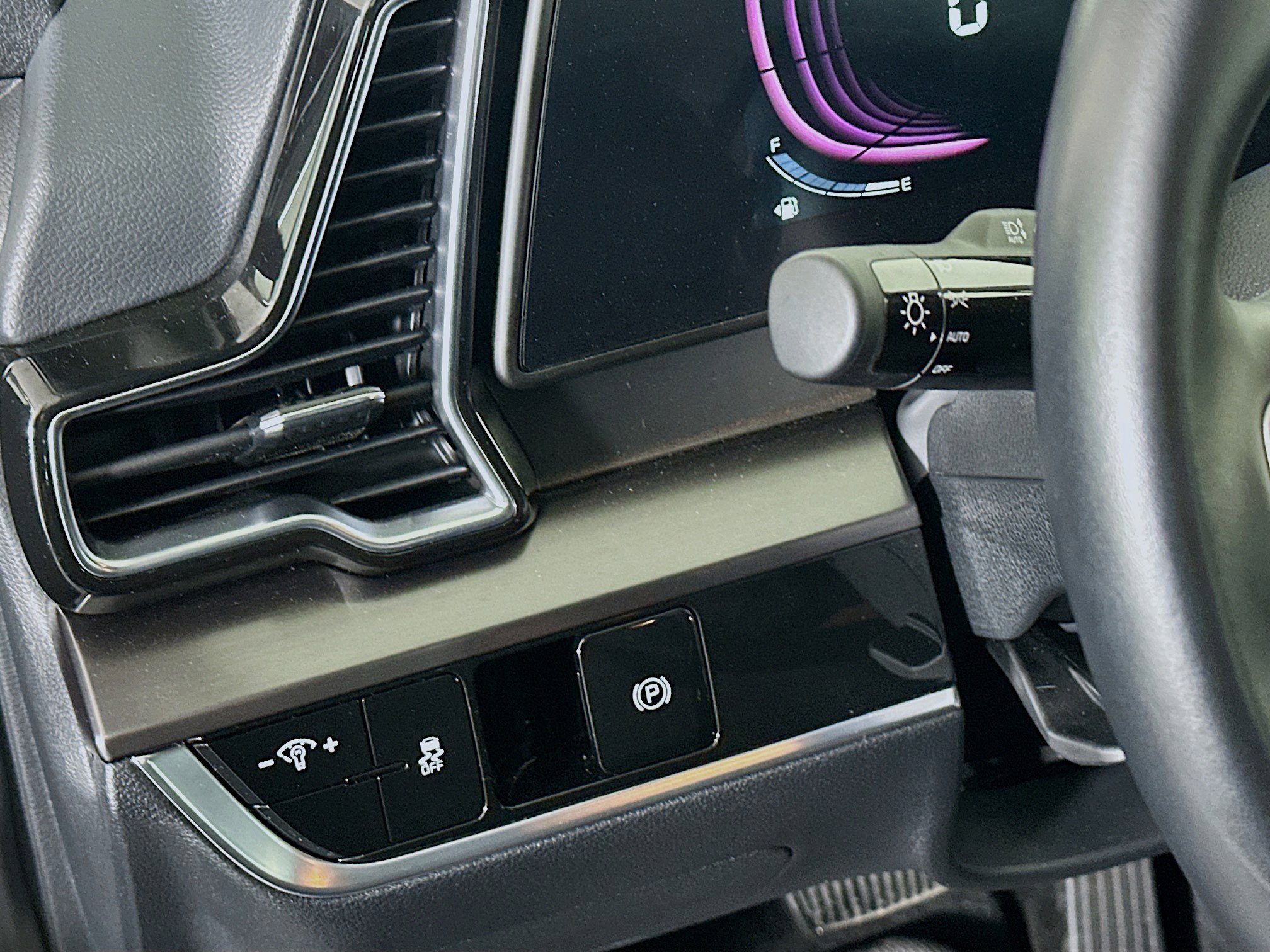 Used 2024 Kia Sportage EX image 17