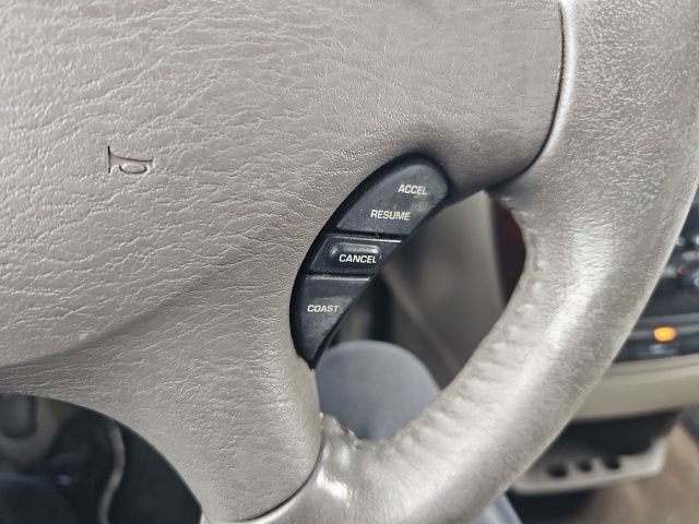 Used 2003 Chrysler Town & Country Limited image 33