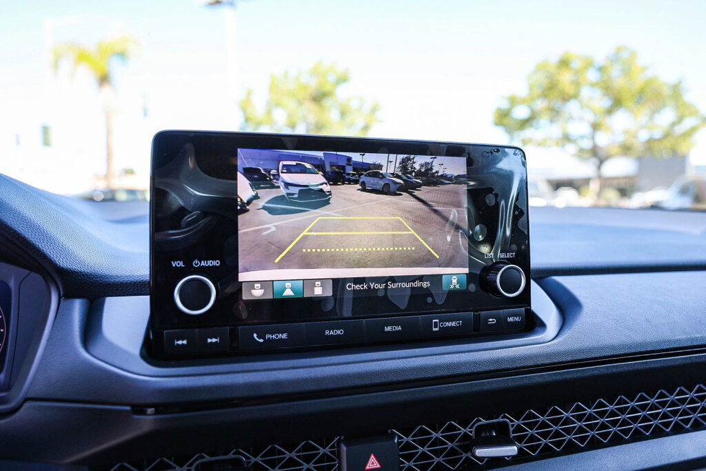 Used 2025 Honda Accord SE image 16