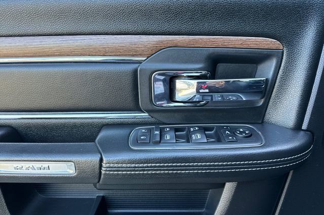 Used 2017 RAM 3500 Laramie AWD/4WD image 11