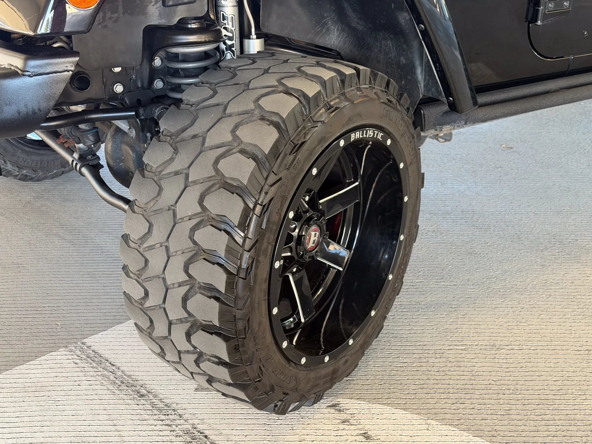 Used 2012 Jeep Wrangler Unlimited Rubicon AWD/4WD image 41