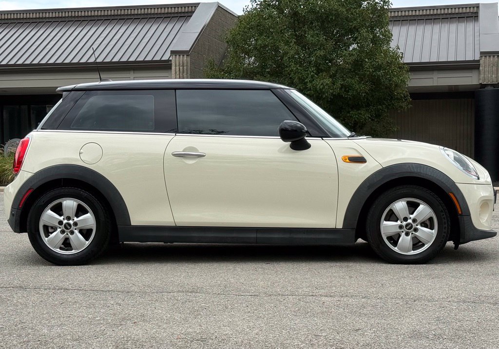 Used 2018 MINI Cooper 2-Door Hardtop FWD image 6