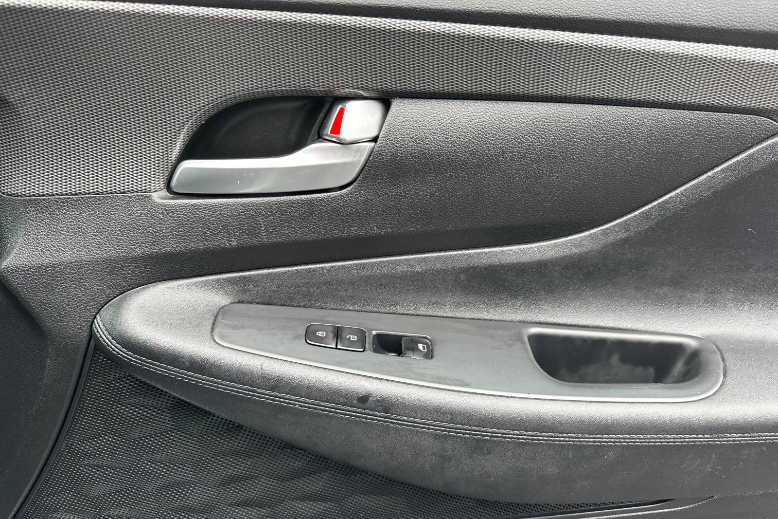 Used 2019 Hyundai Santa Fe SE image 19